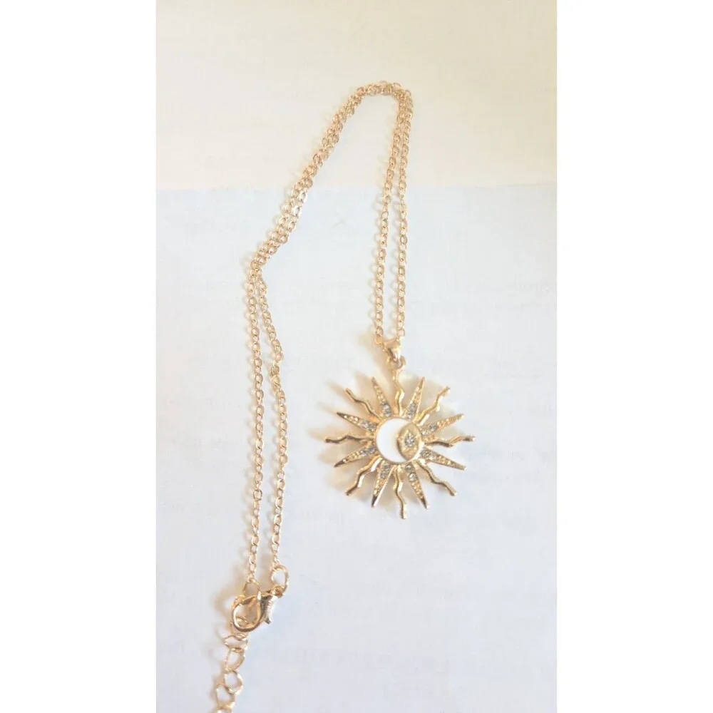 New Golden Bohemian Style Sun/Star/Moon Pendant with Adjustable Chain Necklace - Picture 2 of 3